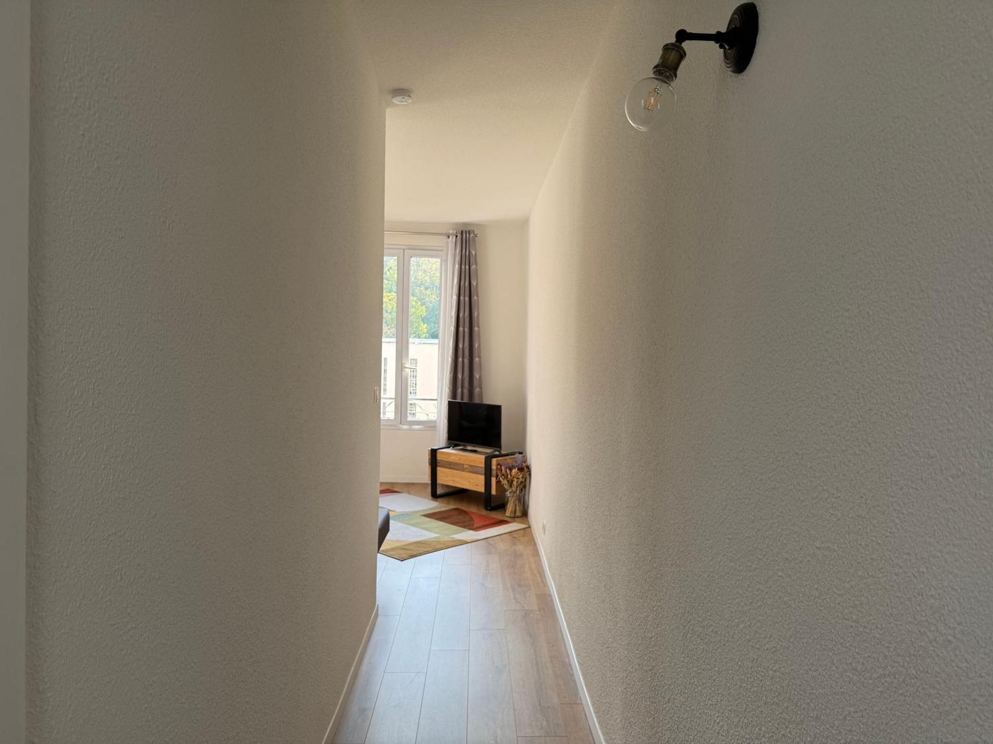 Appartement Le Madargue Idealement Place Châtel-Guyon Extérieur photo