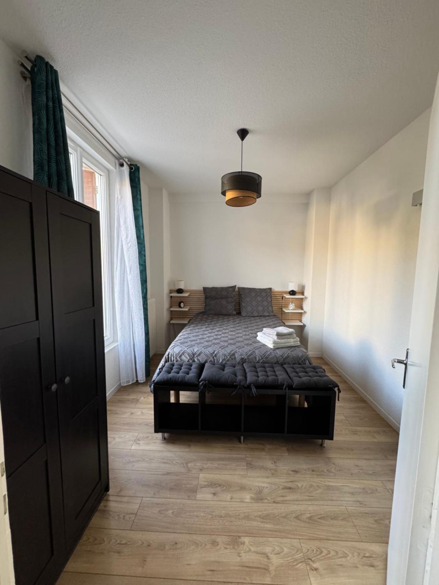 Appartement Le Madargue Idealement Place Châtel-Guyon Extérieur photo
